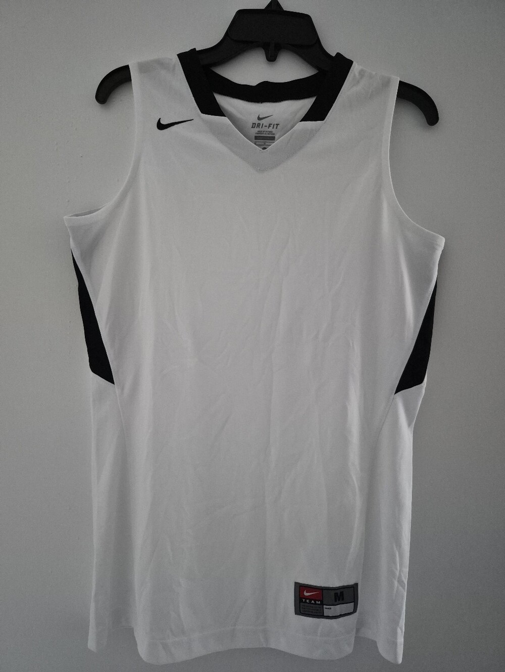 NEW Nike Dri-Fit Team Basketball Jersey White and Black Women's Sz M